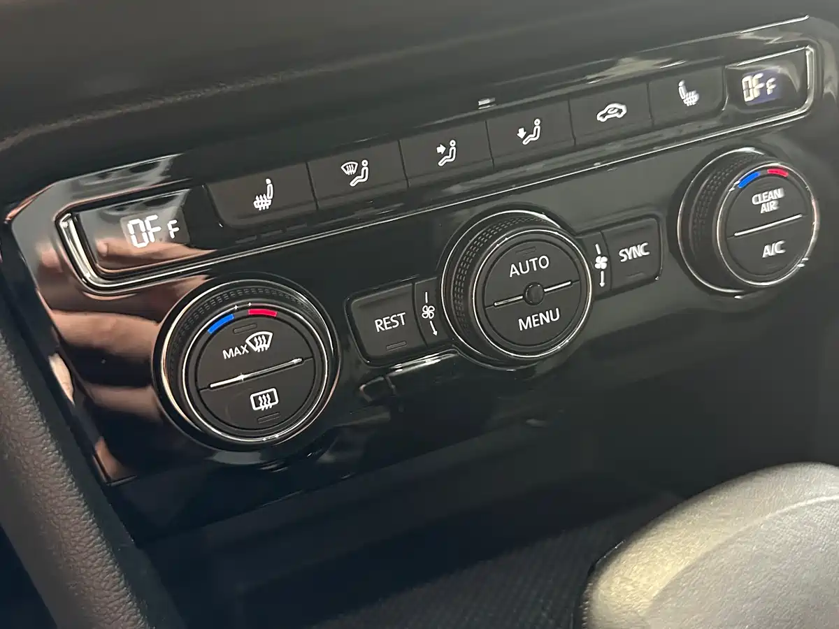 Volkswagen Tiguan L 2021 330TSI Automatic 2WD R-Line Premium фото 18