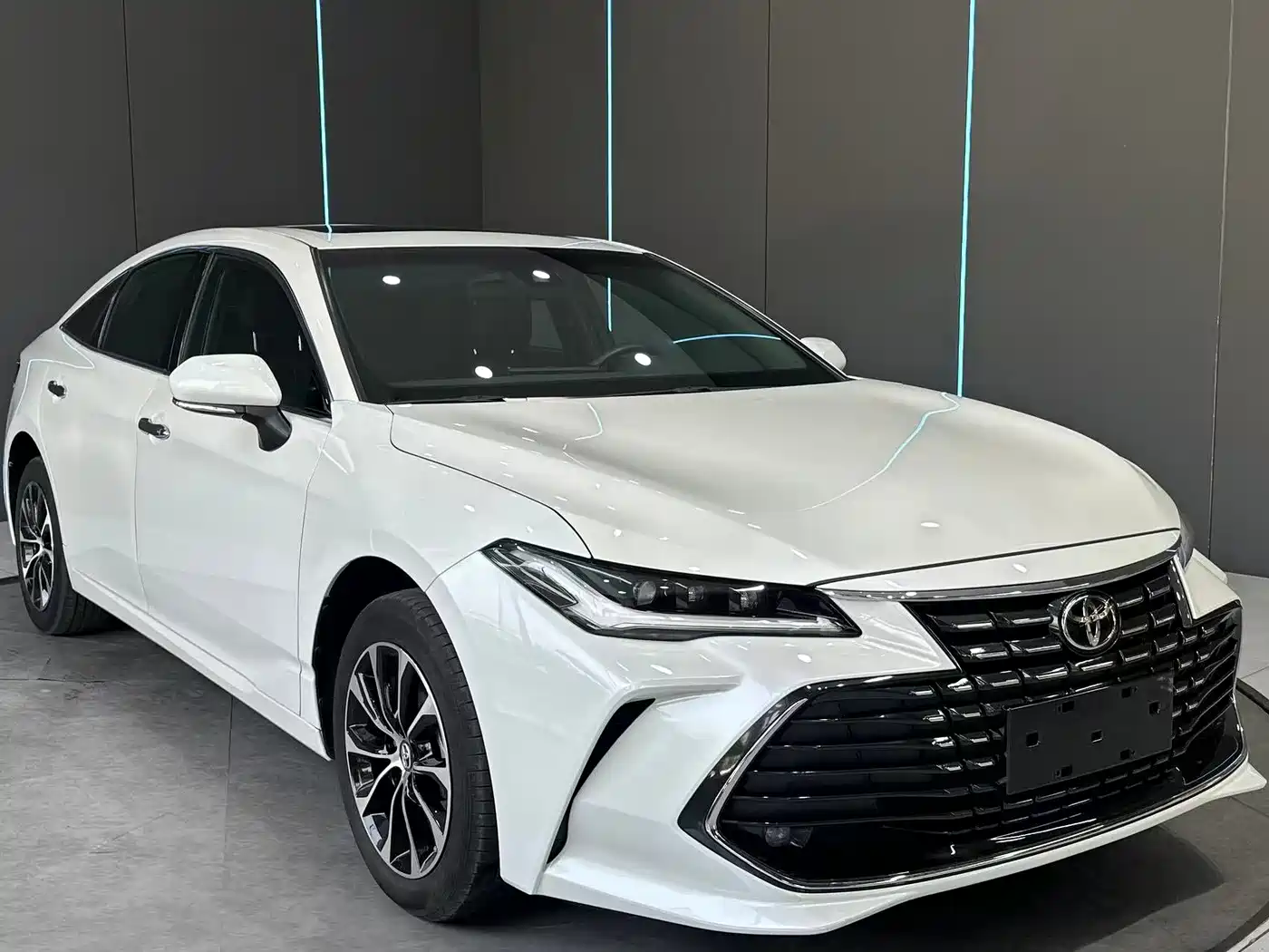 TOYOTA ASIAN DRAGON