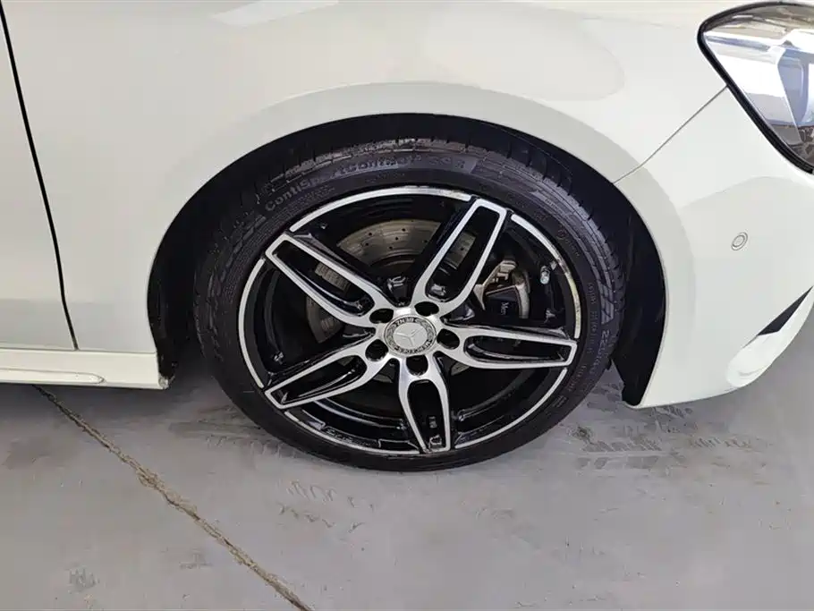 Mercedes-Benz CLA (Import) 2016 Facelift CLA 220 4MATIC фото 6