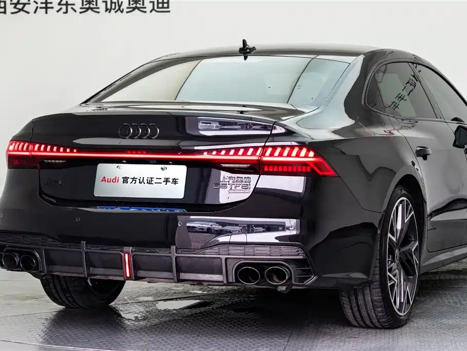 Audi A7L 2024 45 TFSI quattro S-line Black Warrior Edition фото 22
