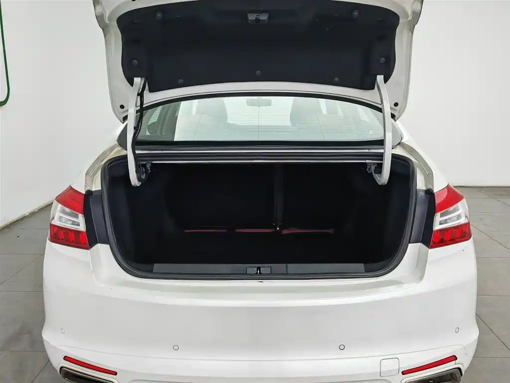 Peugeot 408 2018 Facelift 350THP Automatic Luxury фото 16