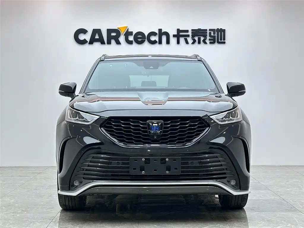 Toyota Crown Kluger 2021 2.5L HEV 4WD Premium фото 7