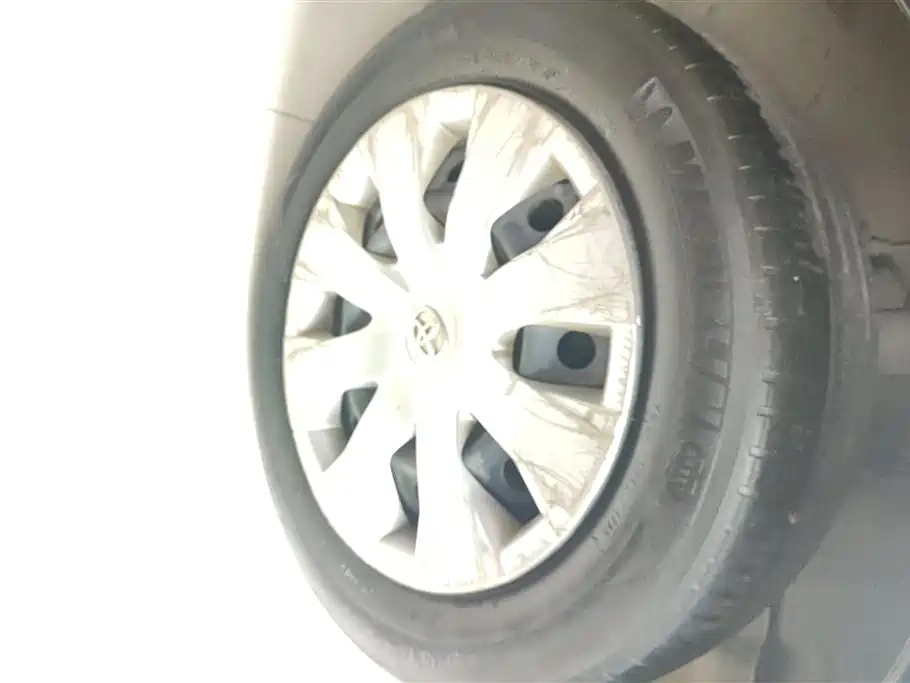 Toyota Corolla 2013 1.6L Automatic Luxury фото 6