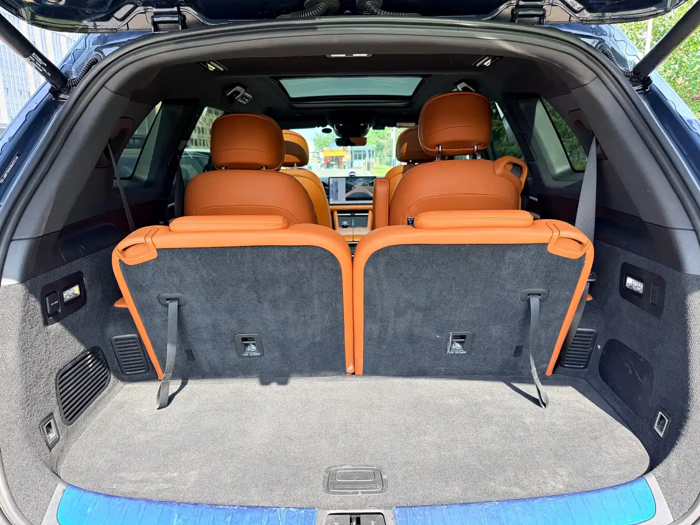 AITO Wenjie AITO M7 2024 1.5T Smart Drive 4WD Ultra 6-seater фото 14