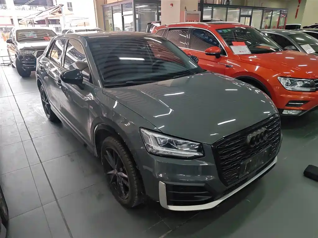 Audi Q2L 2018 35 TFSI Launch Exclusive Edition China VI фото 4