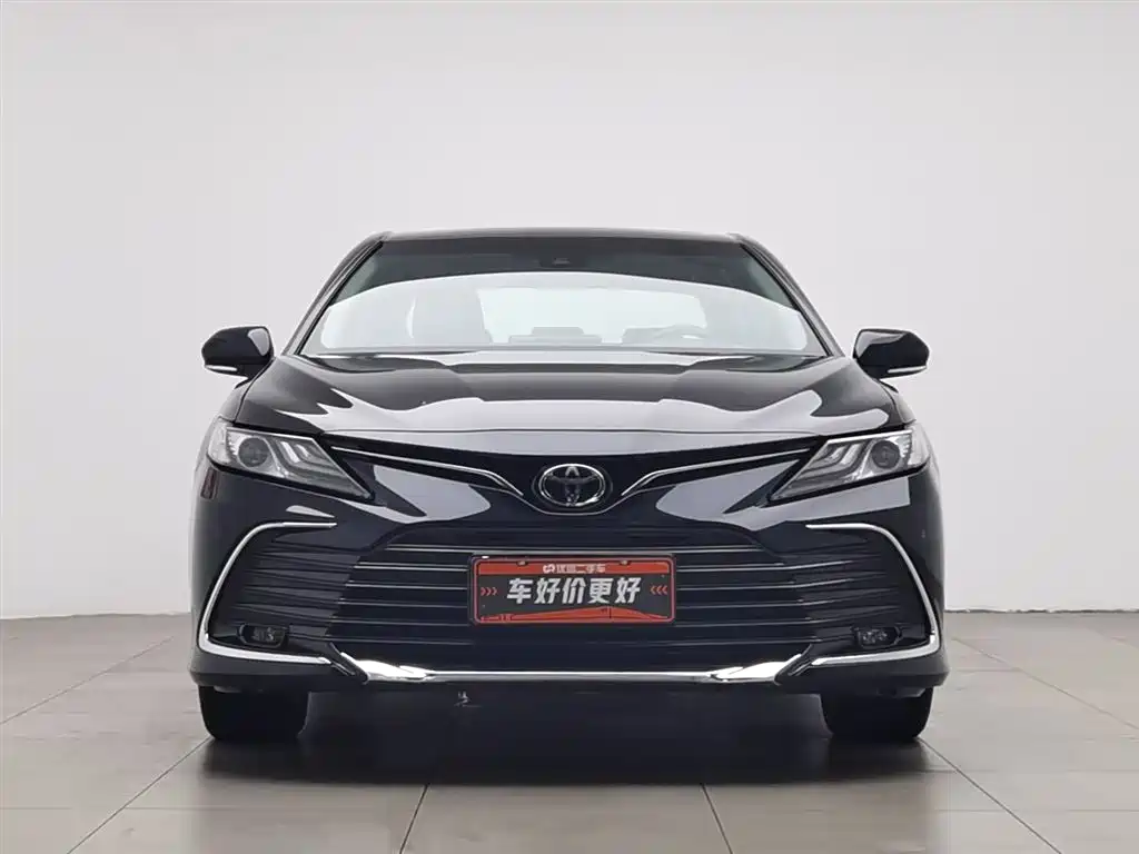 Toyota Camry 2023 2.0G Luxury Edition фото 3