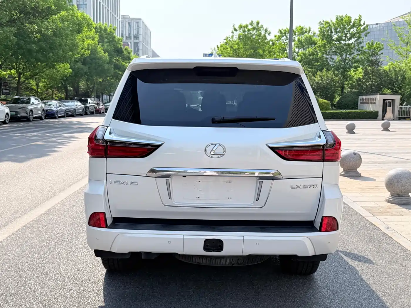 Lexus LX 2019 570 Prestige Luxury Edition фото 24