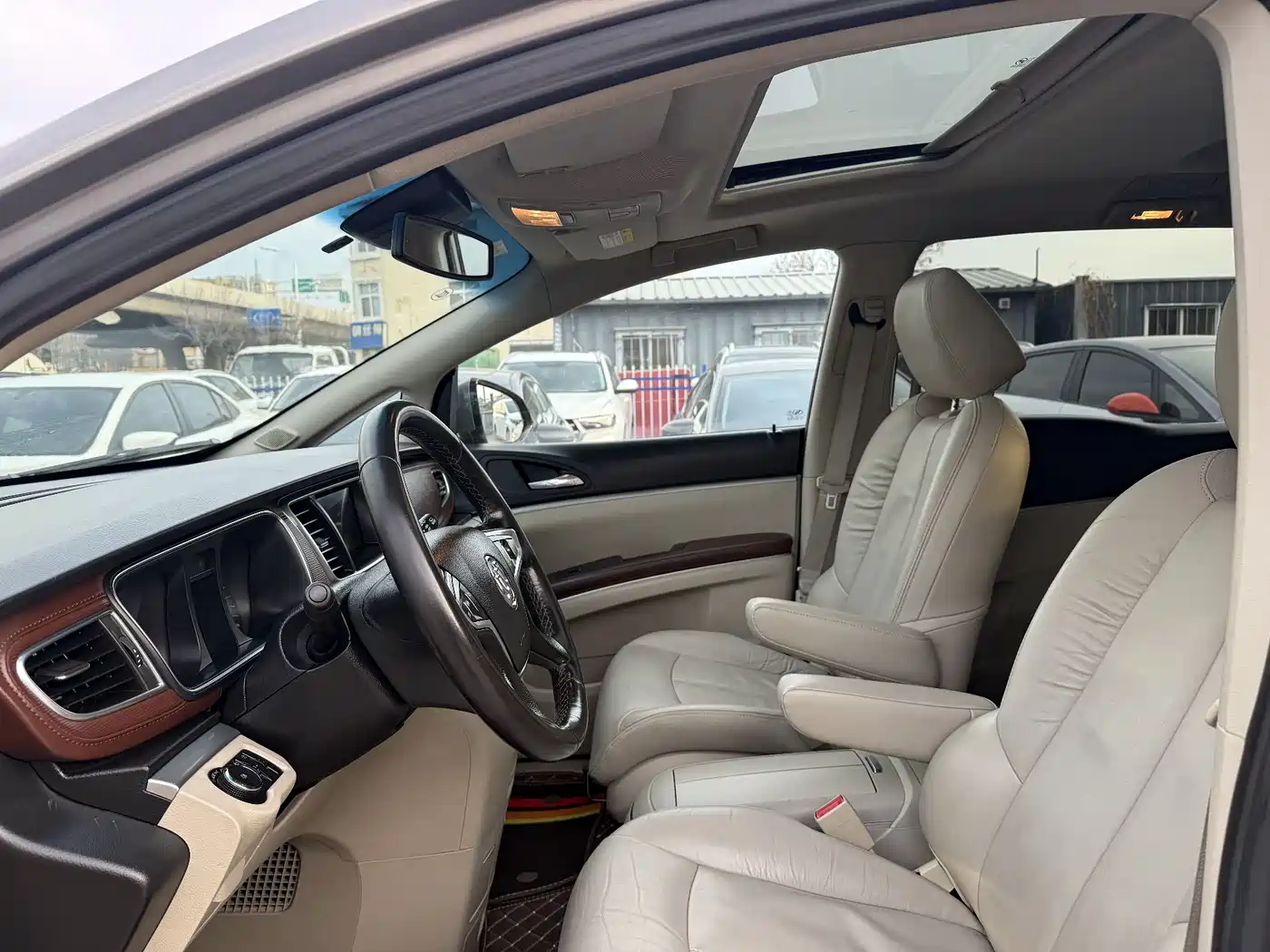 Buick GL8 2017 25S Luxury China V фото 4