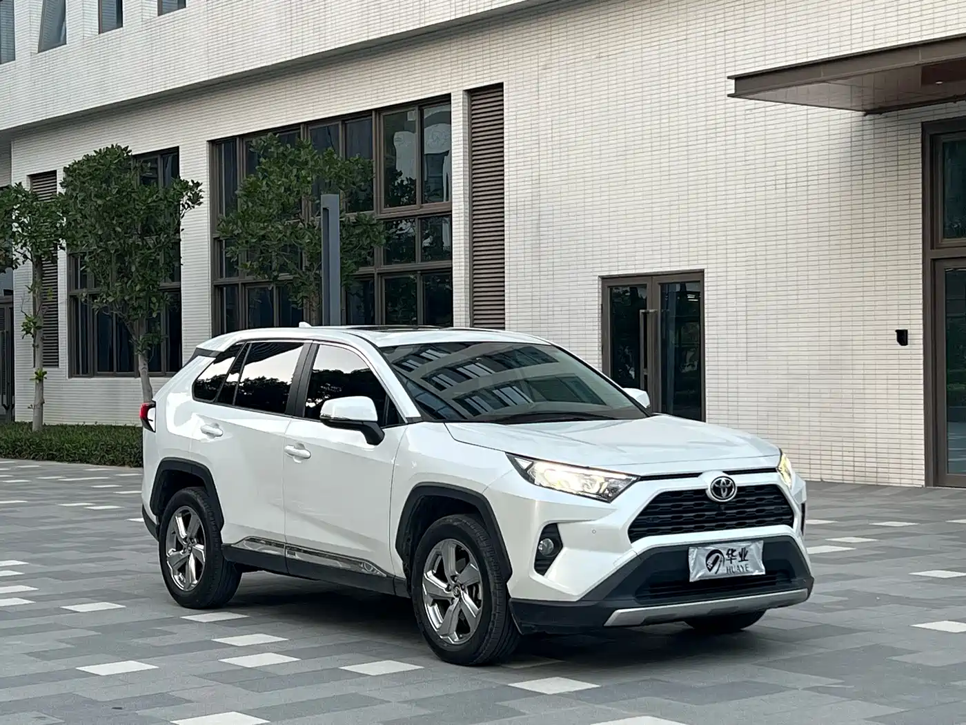 Toyota RAV4 Rongfang 2022 2.0L CVT 2WD Trend Plus Edition фото 3