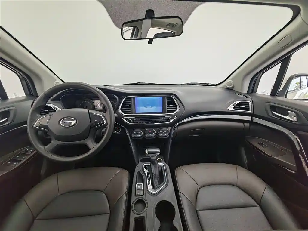 GAC Trumpchi Trumpchi GS4 2017 235T G-DCT 2WD Elite фото 5