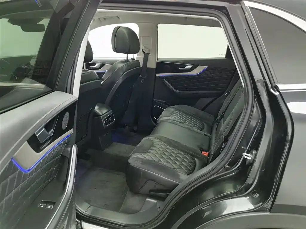 Hongqi HS5 2019 2.0T Smart Connect Enjoy 4WD Edition фото 15