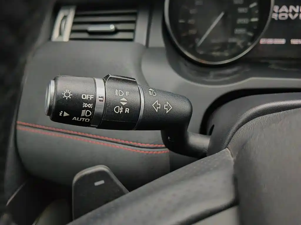 Land Rover Range Rover Evoque (Import) 2013 2.0T 5-door Dynamic Edition фото 21