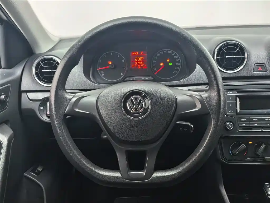 Volkswagen Jetta 2017 1.5L Automatic Fashion фото 11