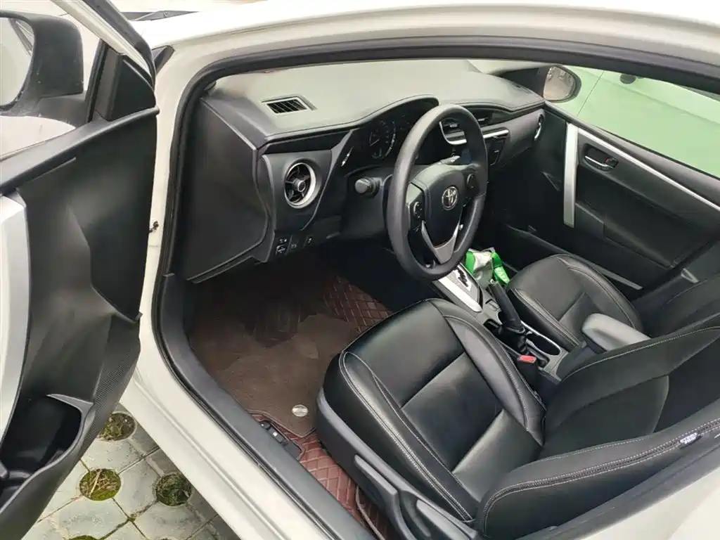Toyota Corolla 2017 Facelift 1.2T S-CVT GL-i фото 16
