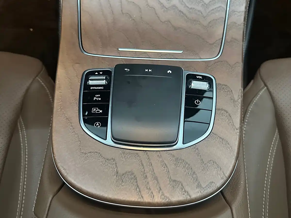 Mercedes-Benz E-Class 2023 E 300 L Fashion фото 9