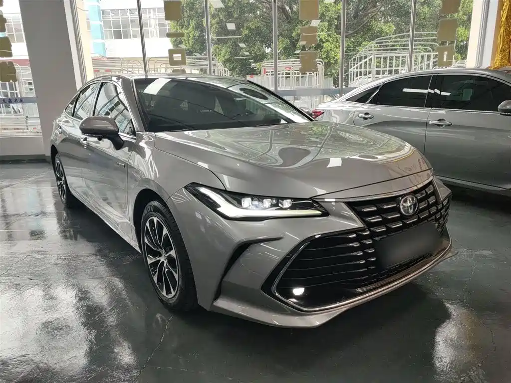 Toyota Avalon 2022 Hybrid 2.5L Luxury Edition фото 4