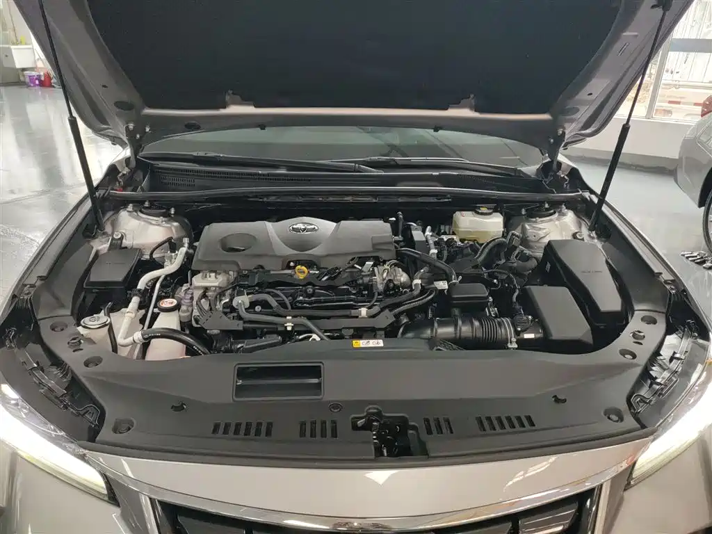 Toyota Avalon 2022 Hybrid 2.5L Luxury Edition фото 20