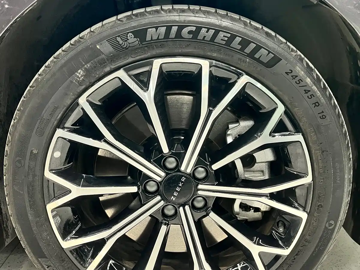 ZEEKR EXTREME KRYPTON 007GT