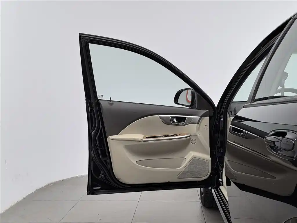 Buick Excelle 2015 1.5L Automatic Classic фото 8
