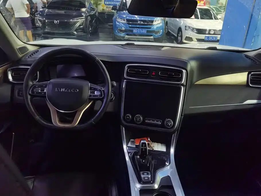 Lynk & Co 01 2018 2017 2.0T 2WD Pro Version
