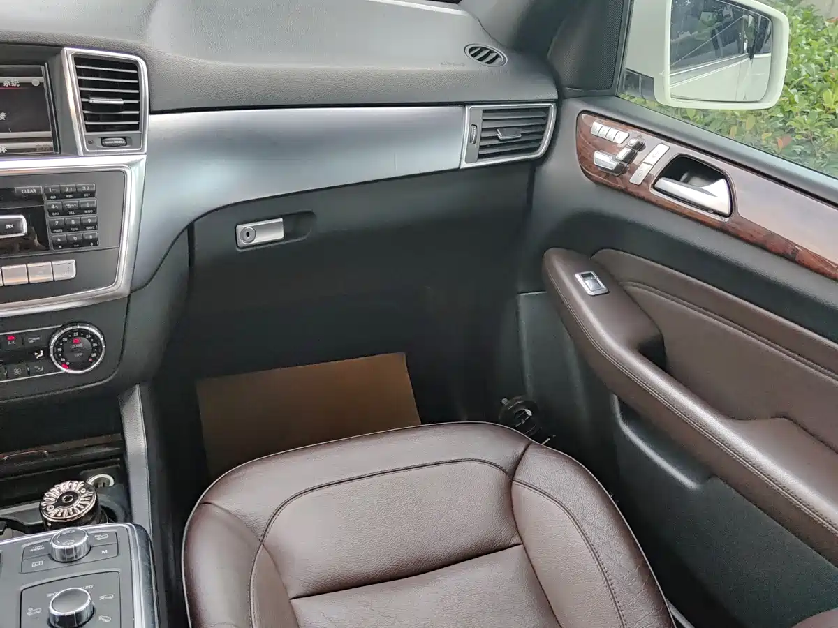 Mercedes-Benz M-Class 2012 Model ML 350 Luxury фото 18
