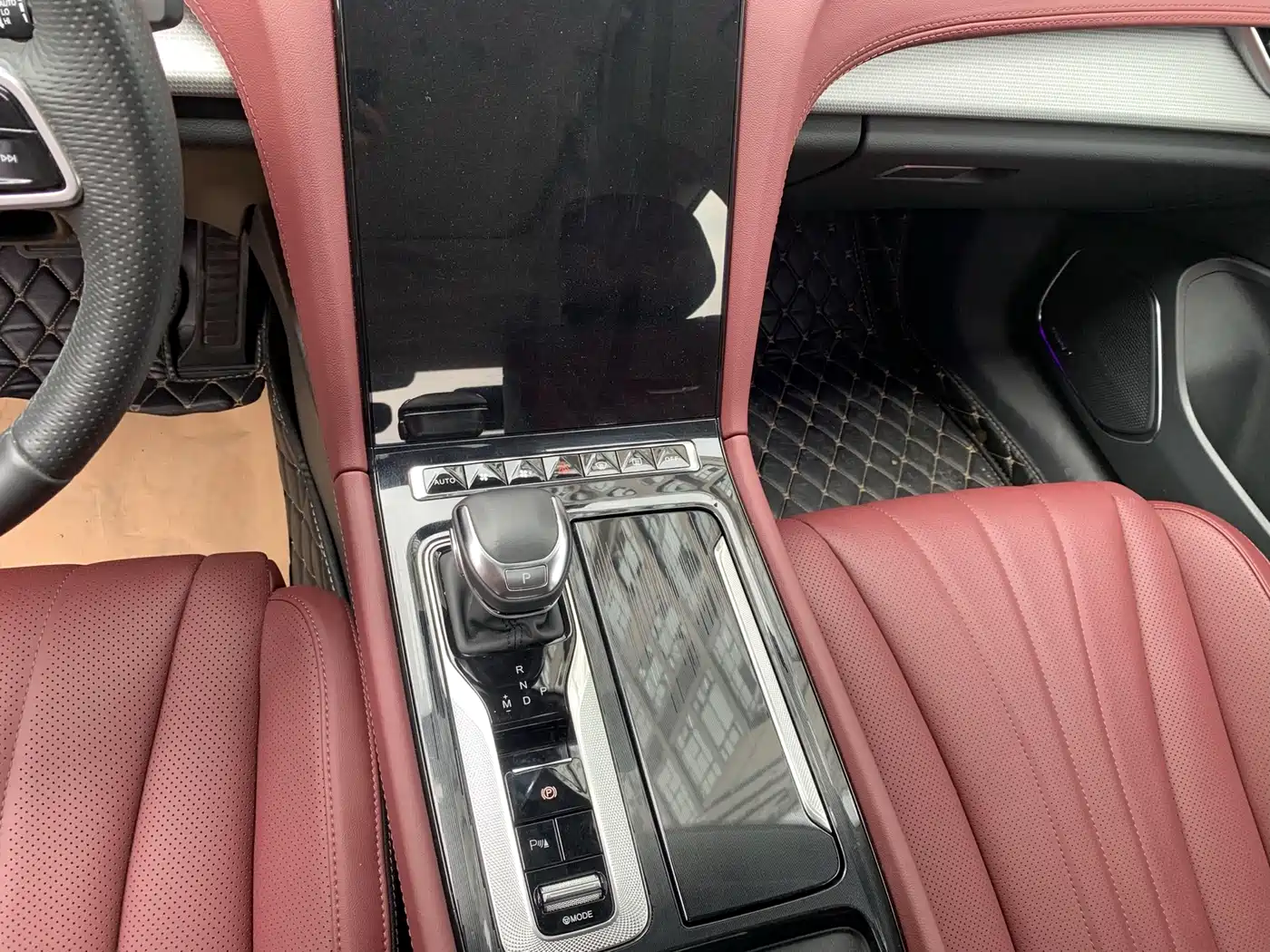 Hongqi H5 2023 2.0T Auto Smart Connect Flag Comfort фото 9