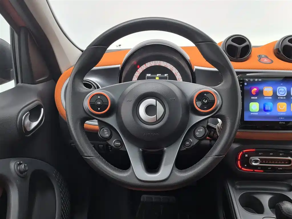 smart forfour 2016 1.0L 52kW Passion Edition фото 11