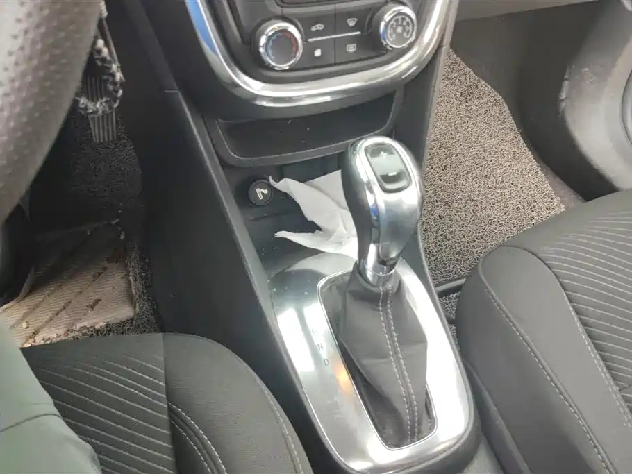 Buick Encore 2014 1.4T Automatic 2WD Urban Elite фото 16