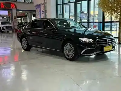 Mercedes-Benz E