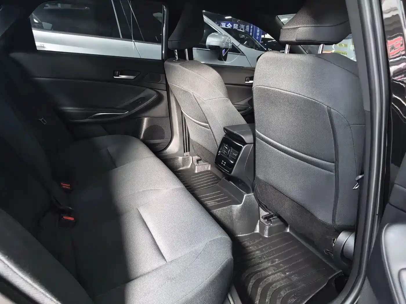 Toyota Avalon 2024 2.0L Luxury Edition фото 6