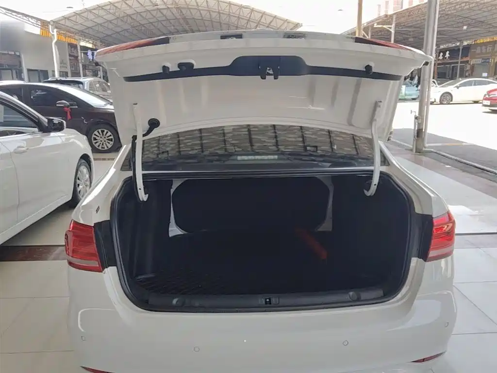 Volkswagen Lavida 2019 Lavida Start 1.5L Auto Trend (China VI) фото 15