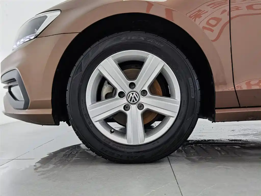 Volkswagen Lamando 2019 230TSI Manual Trend Edition China V фото 17