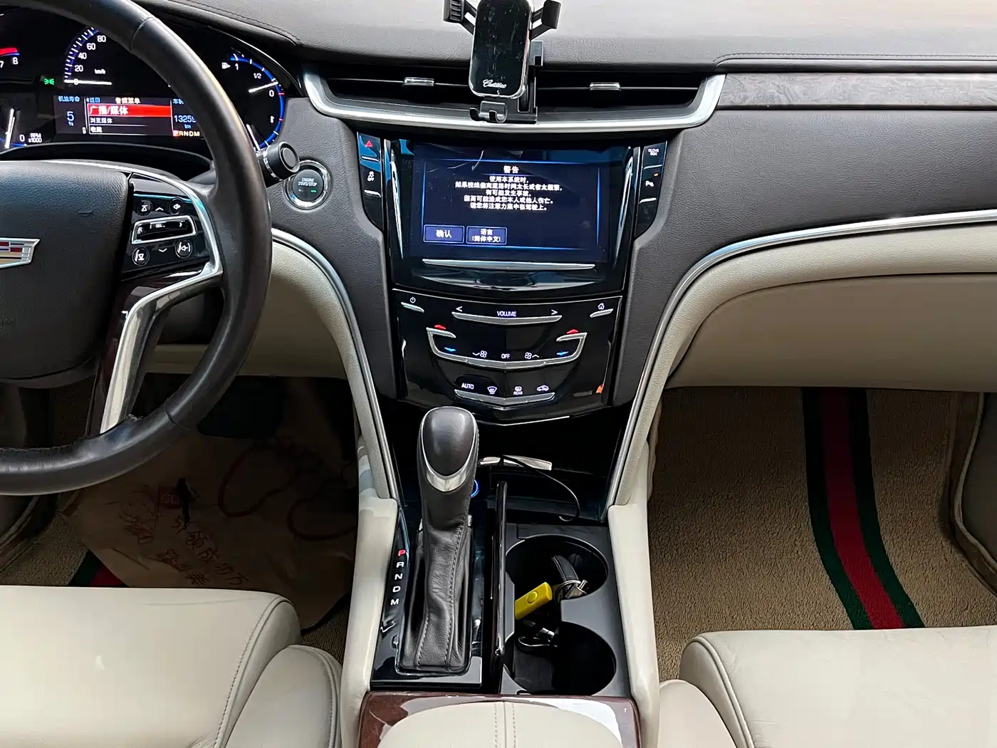 Cadillac XTS 2016 28T Luxury фото 23