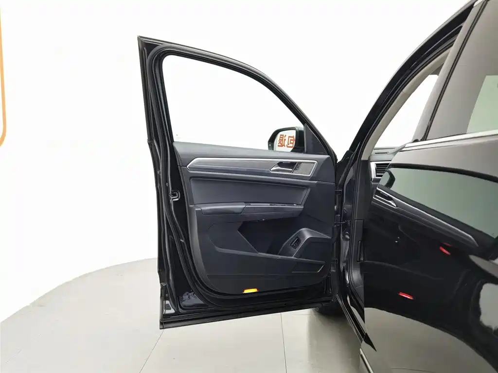 Volkswagen Teramont 2020 380TSI 4WD Luxury Edition China VI фото 8