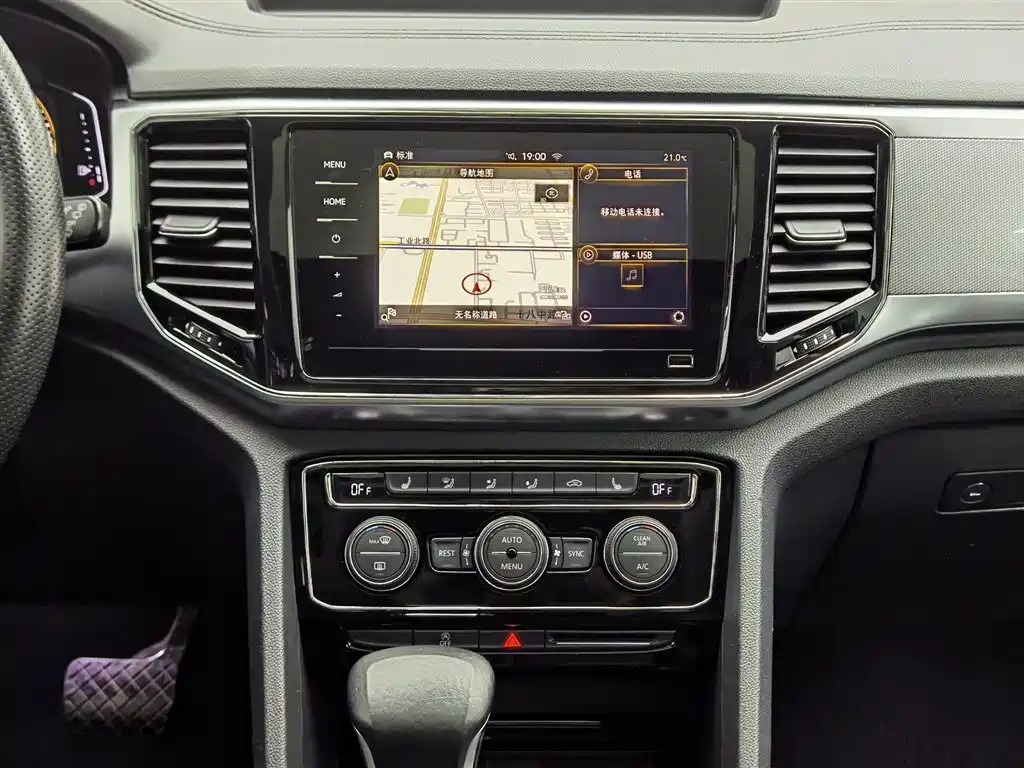 Volkswagen Teramont 2020 380TSI 4WD Luxury Edition China VI фото 12