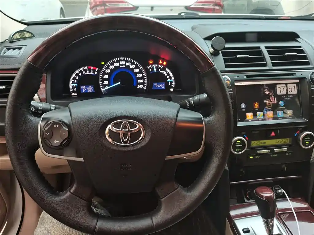 Toyota Camry 2013 2.5G Comfort фото 7