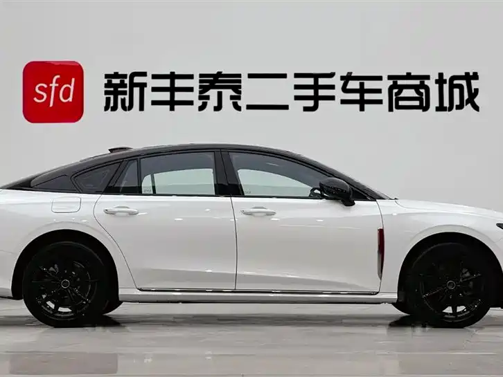 Hongqi H6 2025 Model 2.0T Fashion Edition фото 3