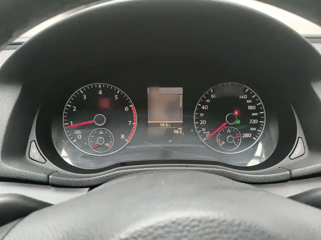 Volkswagen Passat 2014 1.8TSI DSG Executive Edition фото 4