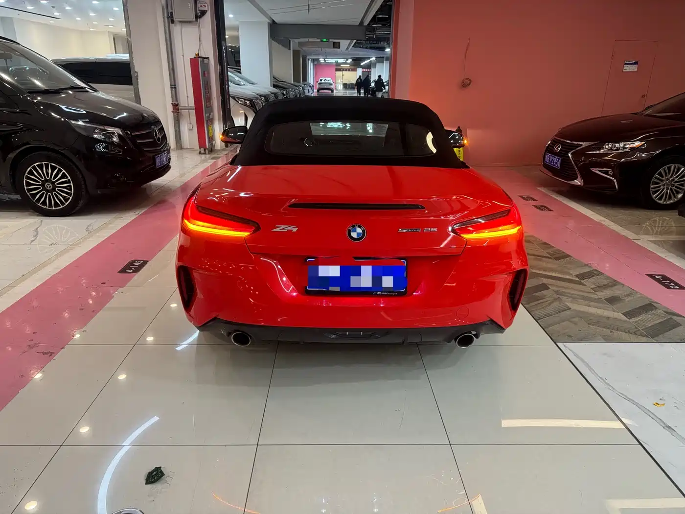BMW Z4 2020 sDrive 25i Silver Frost Limited Edition фото 11