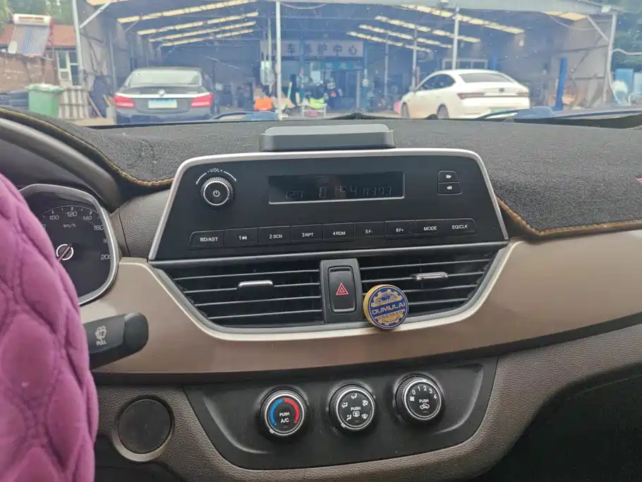 Baojun 310W 2021 2017 1.5L Manual Comfort China VI