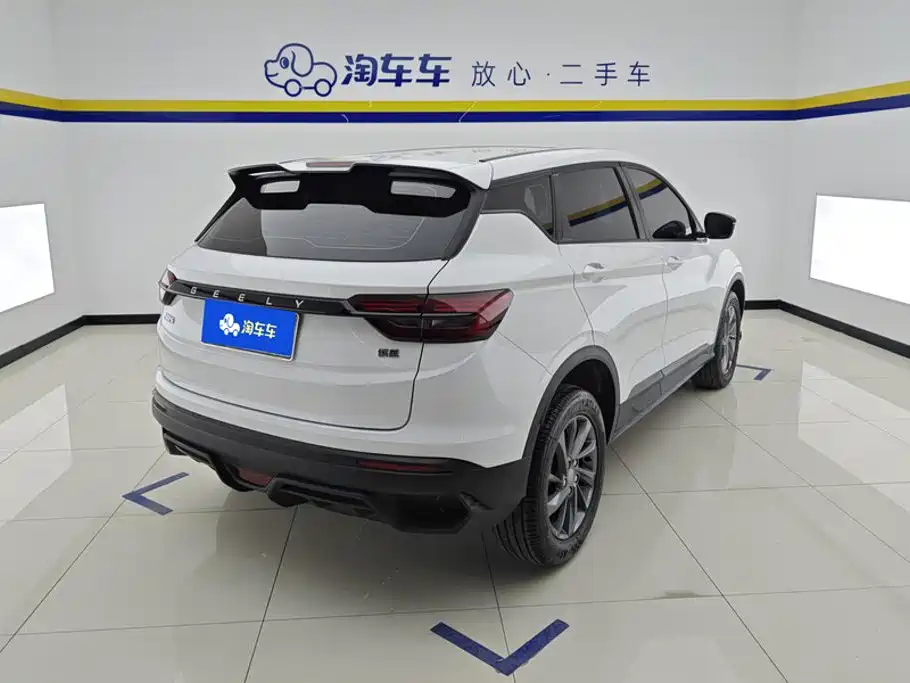 Фото 3 - Geely Coolray