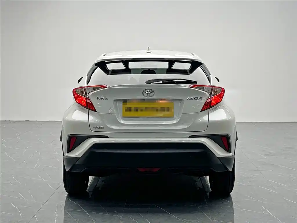 Toyota IZOA 2020 2.0L Yi Xiang Edition фото 5
