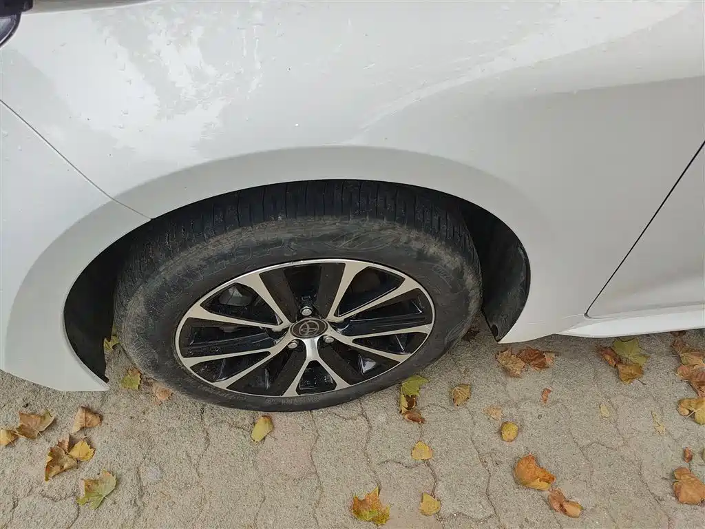 Toyota Levin 2023 185T CVT Luxury фото 25