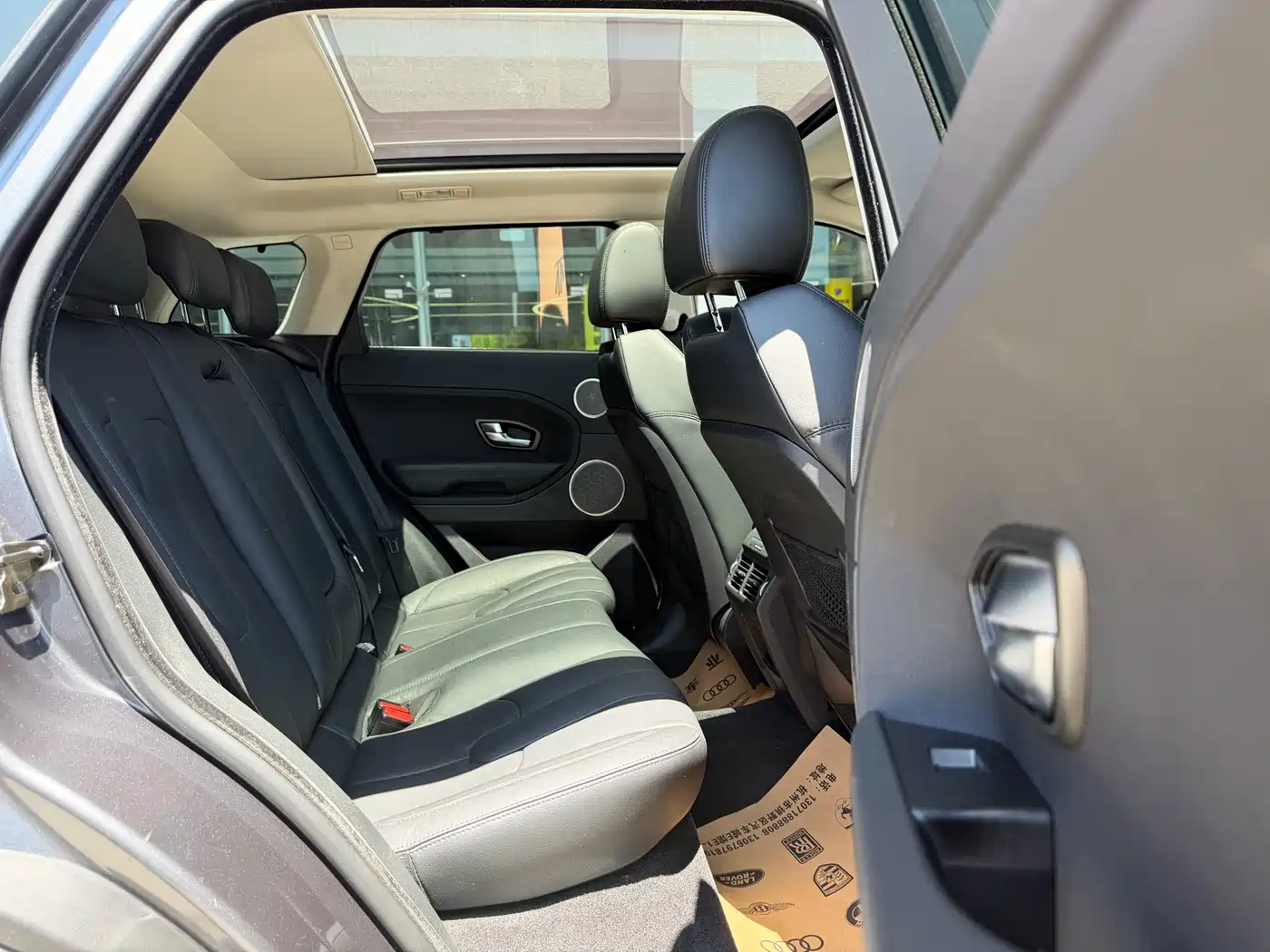 Land Rover Range Rover Evoque 2015 2.0T 5-Door Intelligent Edition фото 14