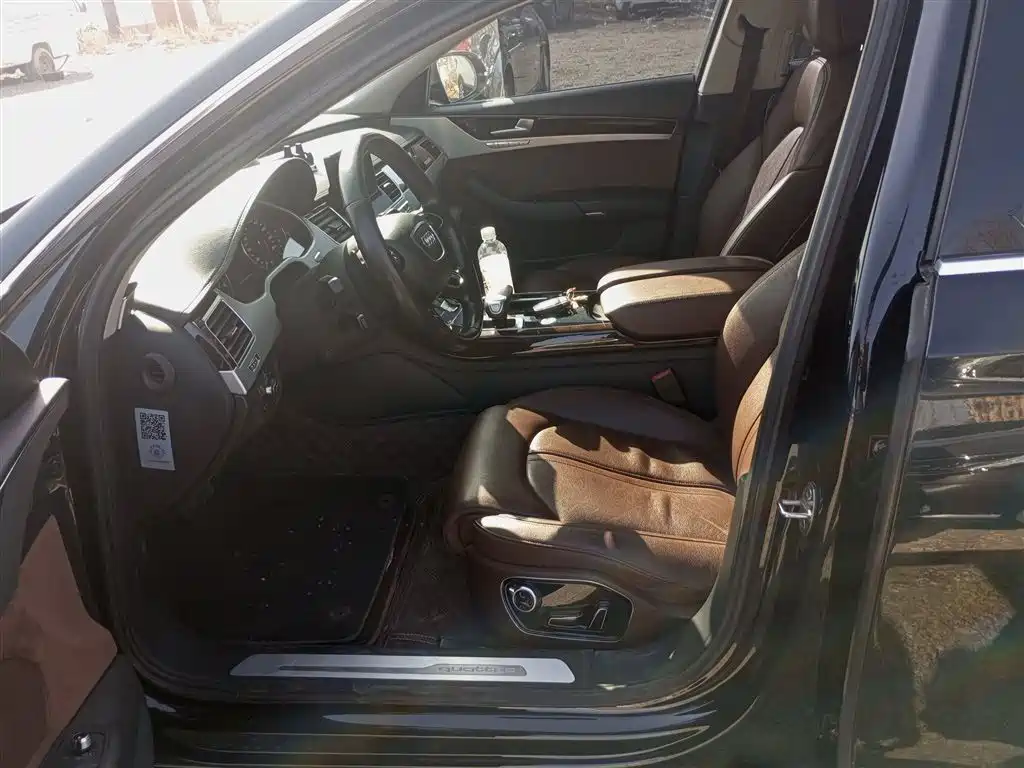 Audi A8 2014 A8L 45 TFSI quattro Comfort фото 15