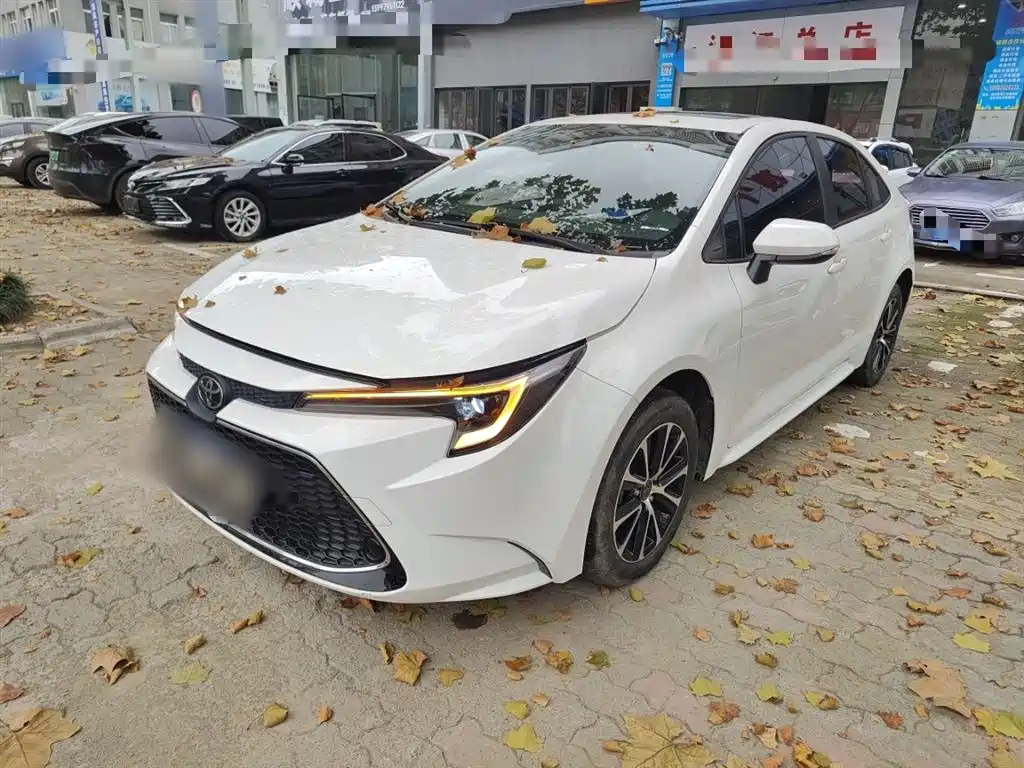 Toyota Levin 2023 185T CVT Luxury фото 2