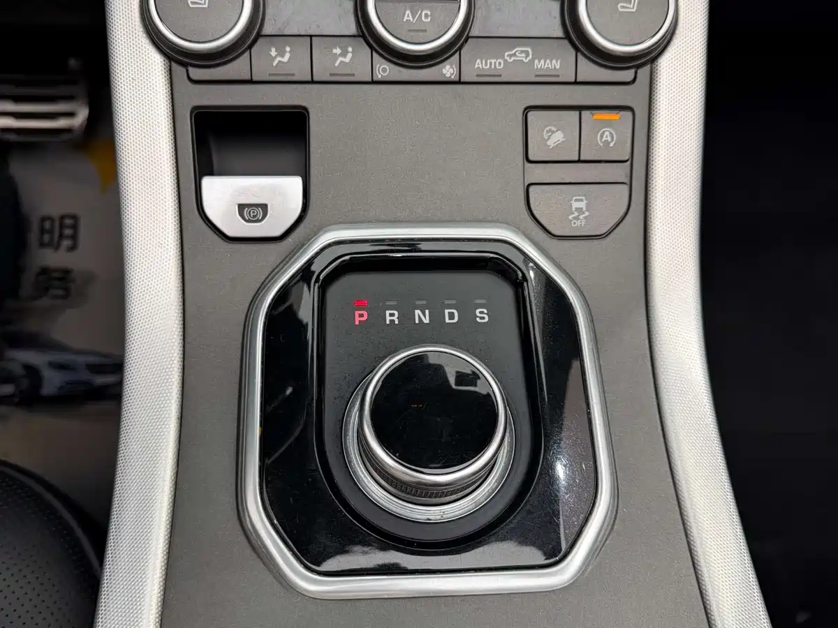 Land Rover Range Rover Evoque (Import) 2017 2.0T Convertible фото 22