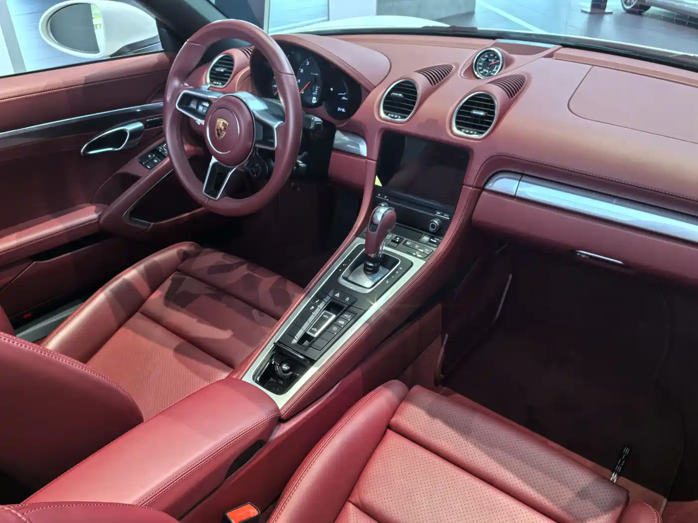 PORSCHE 718