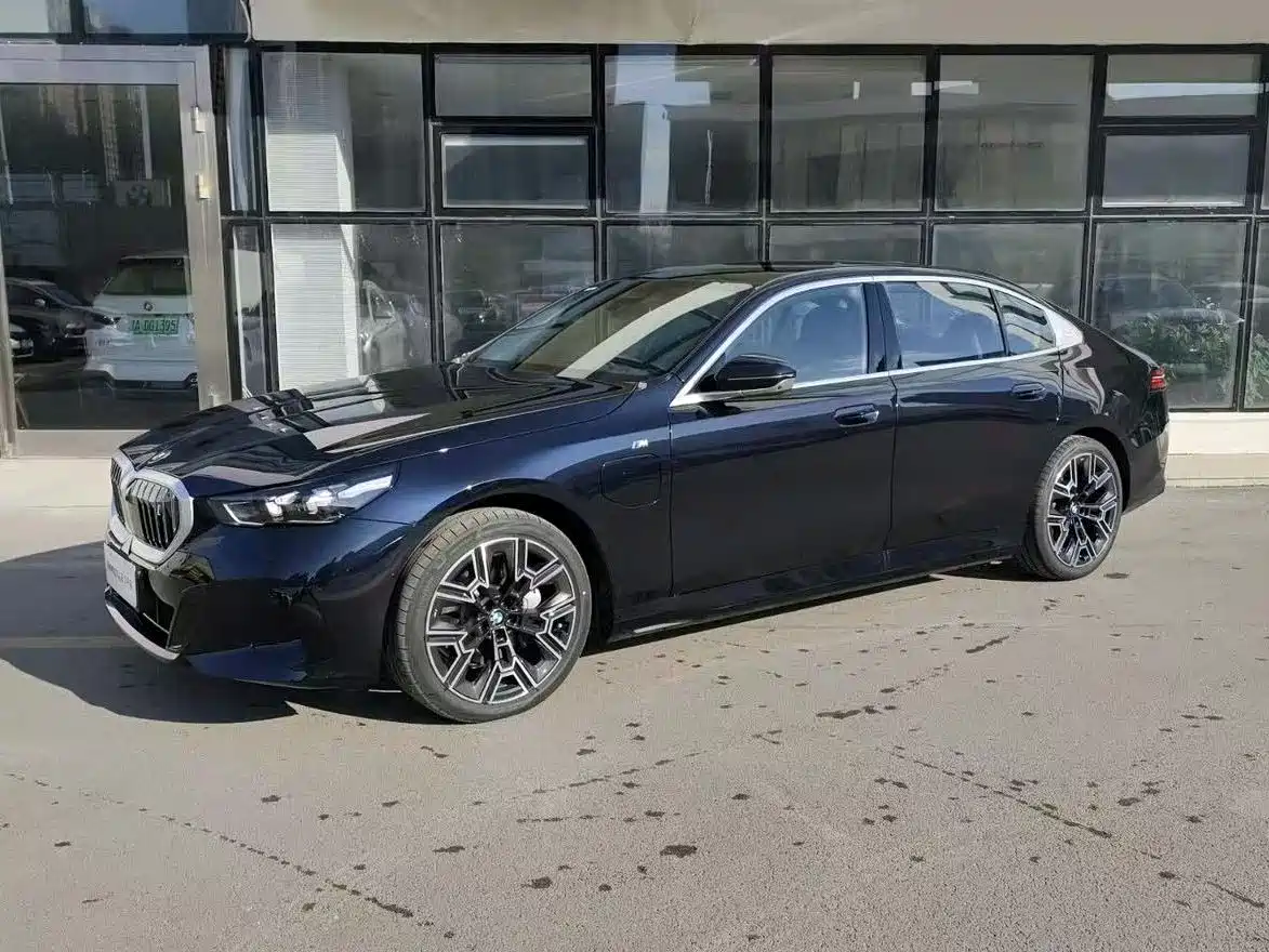 BMW i5 2025 xDrive 50L M Sport Package