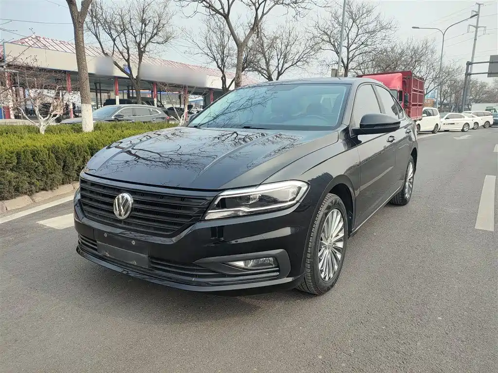 Volkswagen Lavida 2019 1.5L Automatic Comfort Edition China VI фото 2